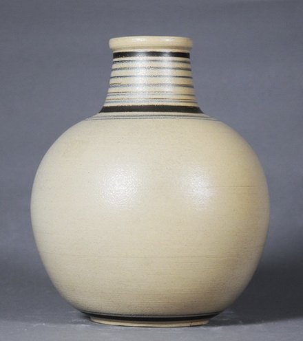 Bulbous Pot with Neck